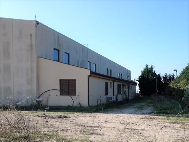 Stabilimenti produttivi in vendita
