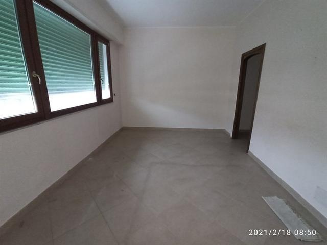 Grandi dimensioni in vendita