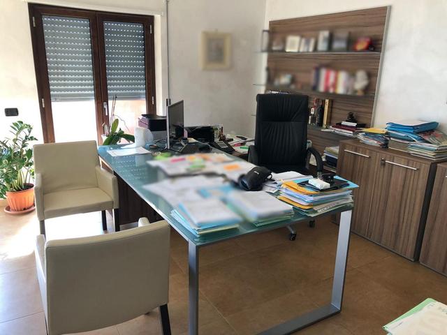 Grandi dimensioni in vendita