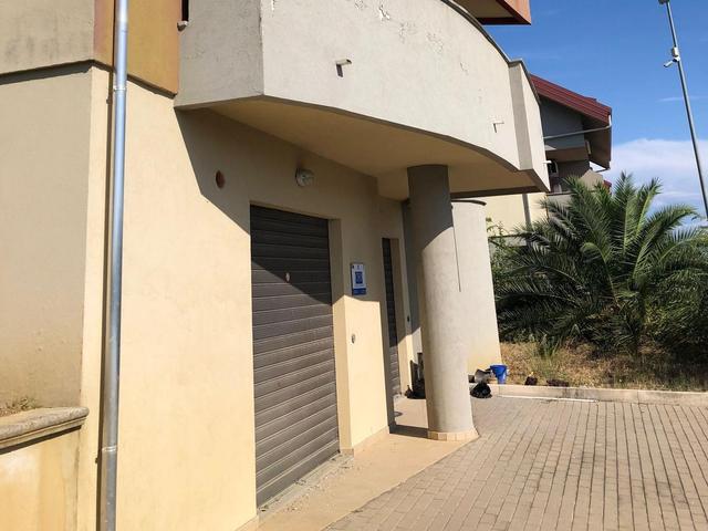 Grandi dimensioni in vendita