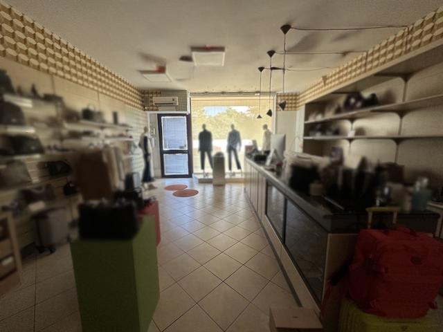 Negozi in vendita