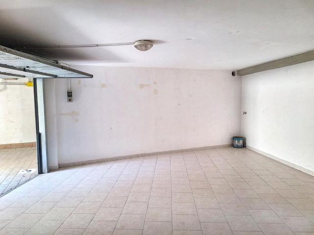 Garage in vendita
