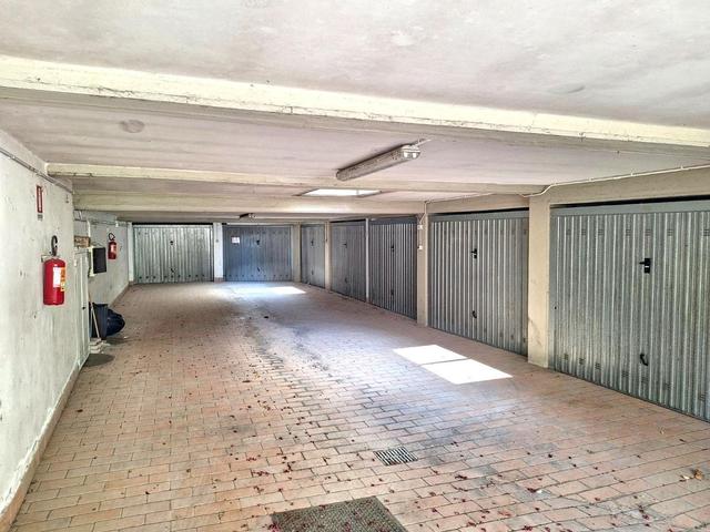 Garage in vendita