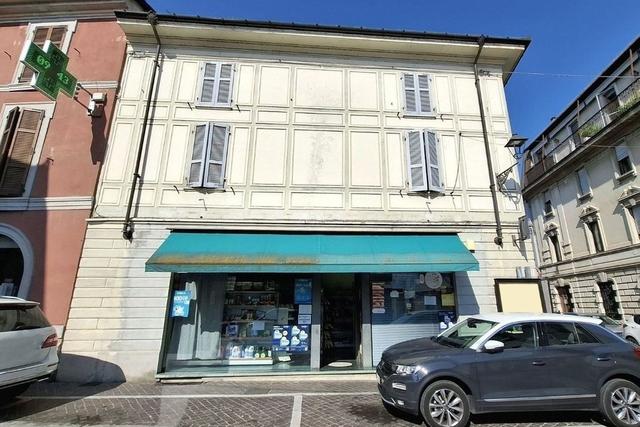 Palazzi in vendita