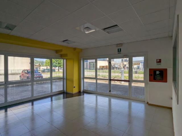 #2537496 Capannone con uffici e pertinenze in vendita - foto 5