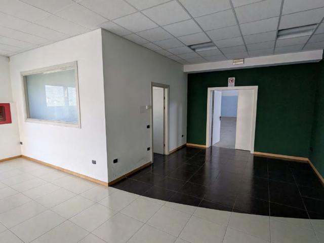 #2537496 Capannone con uffici e pertinenze in vendita - foto 13