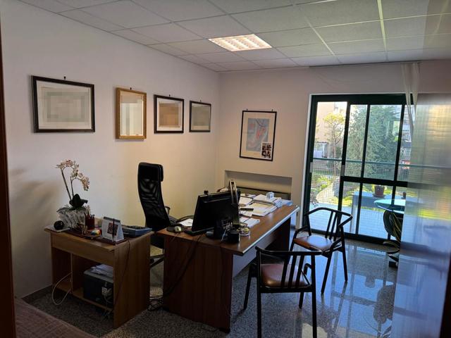 #2638457 Bari Ufficio Via Don Guanella 15/G con posto auto in vendita - foto 14