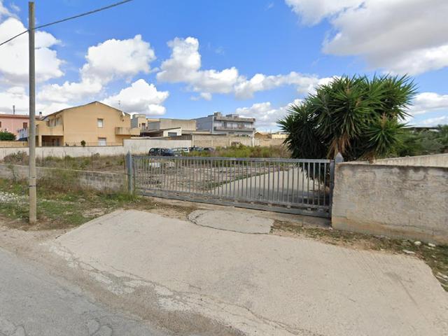 Magazzini in vendita