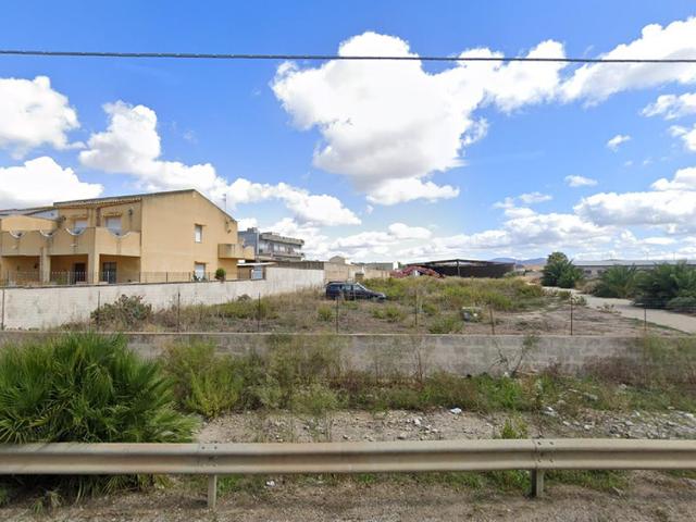 Magazzini in vendita