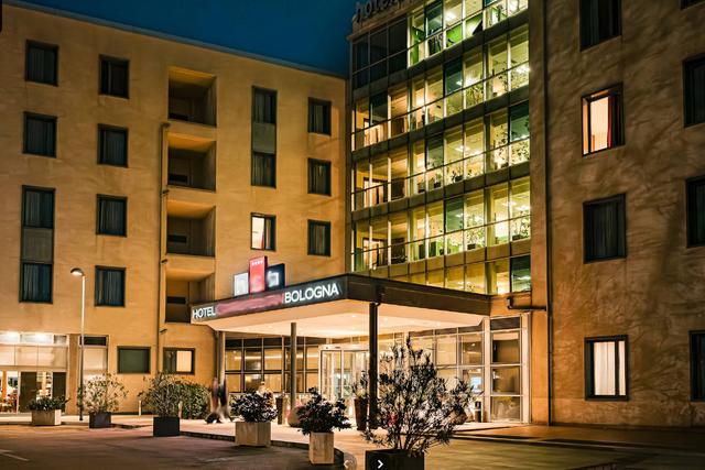 #2536848 Albergo 4 stelle con centro congressi in vendita - foto 1