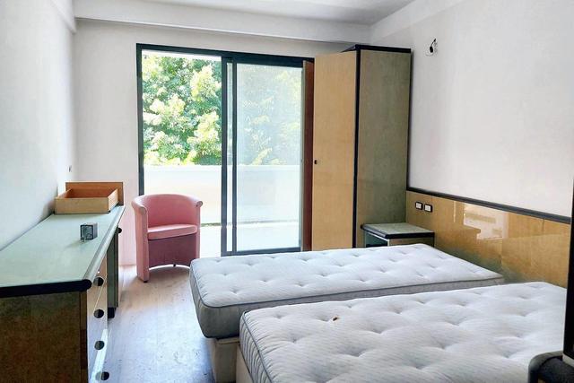 #24070 Hotel 4 stelle da ristrutturare con arredamenti in vendita - foto 2