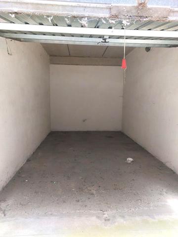 Garage in vendita