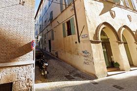 Studi privati e Laboratori in vendita