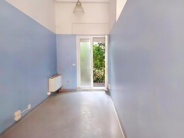 #24530 Locale commerciale con magazzino in zona centrale in vendita - foto 4