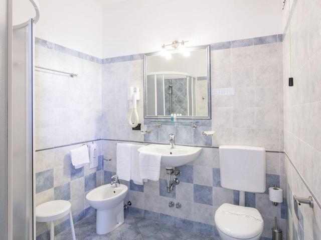 #25026 Hotel 3 Stelle sul lago di Garda in vendita - foto 9