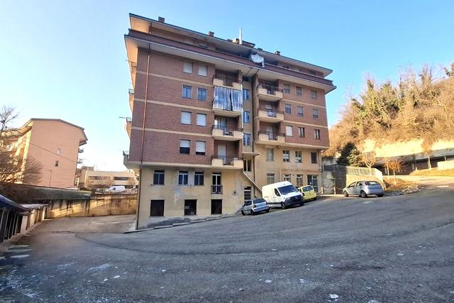 Magazzini in vendita