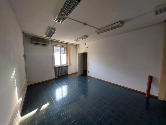 #2537836 Fabbricato con ufficio appartamento e laboratorio in vendita - foto 17