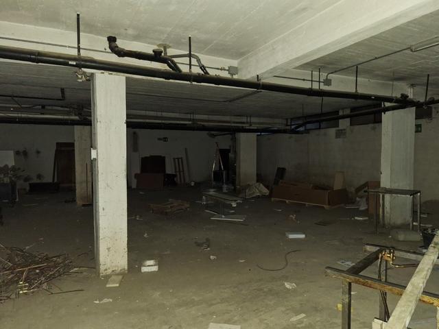 Magazzini in vendita