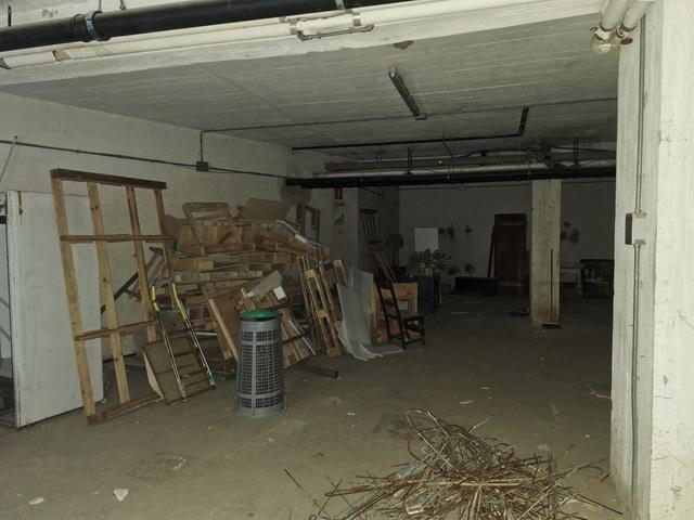 Magazzini in vendita