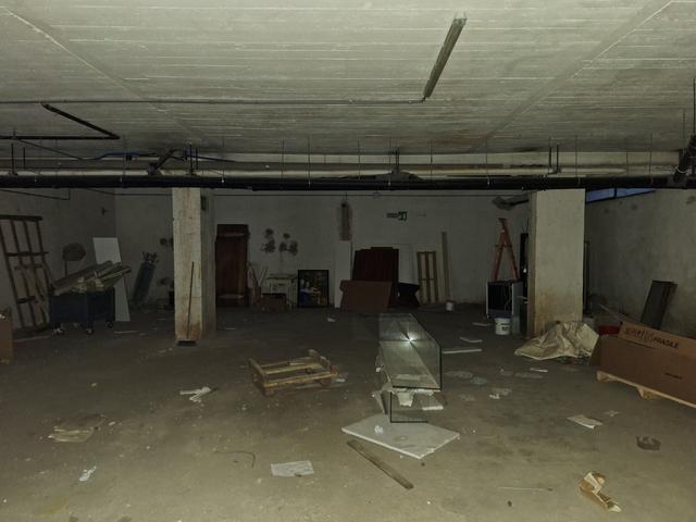 Magazzini in vendita