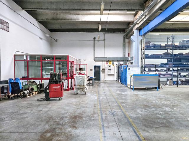 #2518010 Capannone con area scoperta pertinenziale in vendita - foto 10