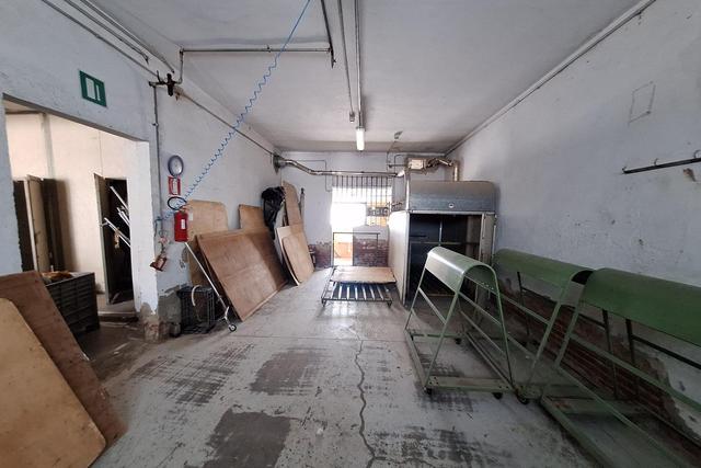 Stabilimenti produttivi in vendita