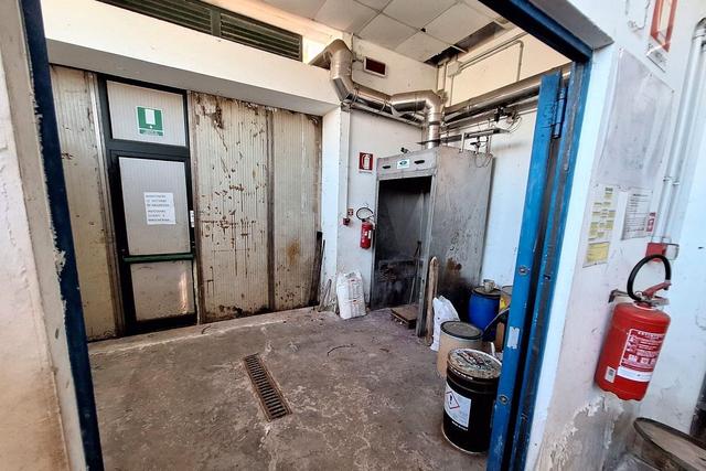 #24060 Opificio artigianale con mobili e appartamenti in vendita - foto 13