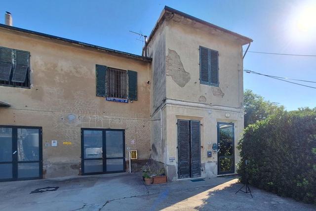 #24060 Opificio artigianale con mobili e appartamenti in vendita - foto 7
