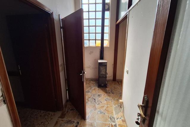 #24060 Opificio artigianale con mobili e appartamenti in vendita - foto 21