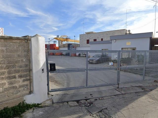 Stabilimenti produttivi in vendita