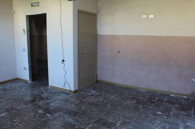 #24437 Negozio con parcheggio in vendita - foto 16