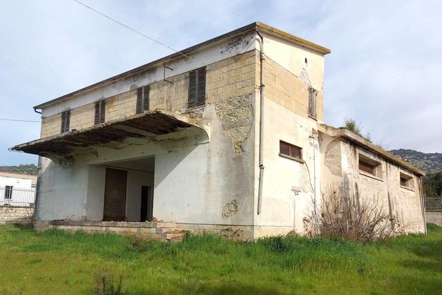 #21461 Complesso artigianale con cortile e pertinenze in vendita - foto 15