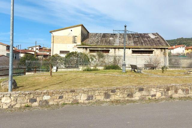 #21461 Complesso artigianale con cortile e pertinenze in vendita - foto 19
