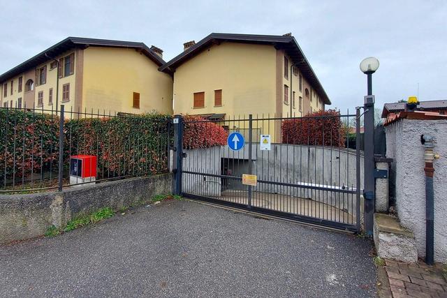 Garage in vendita
