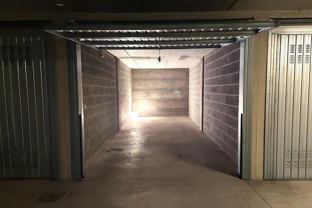 Garage in vendita