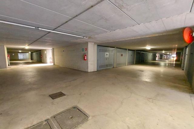 Garage in vendita
