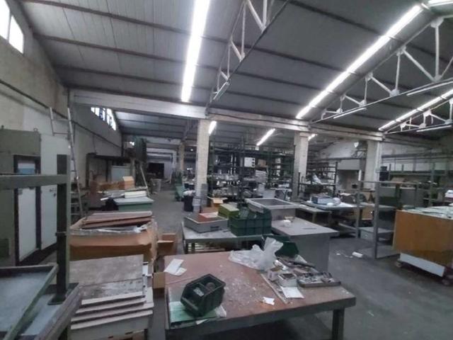 #2638209 Capannone con uffici in vendita - foto 3