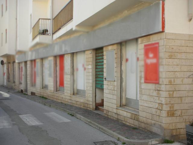 Negozi in vendita