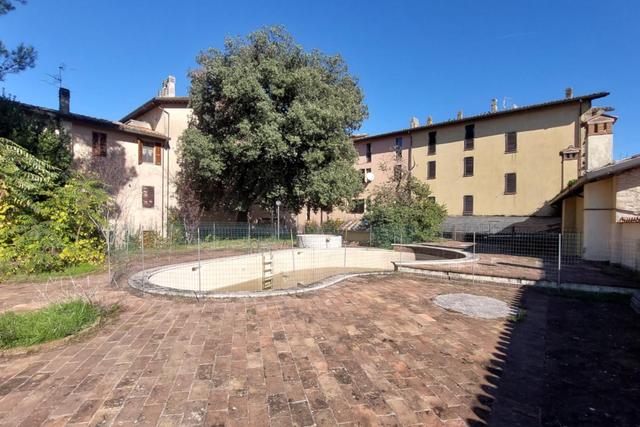 #24985 Complesso alberghiero con bar-ristorante e piscina in vendita - foto 17