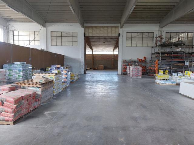 Stabilimenti produttivi in vendita