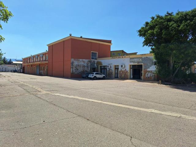 #24291 Stabilimento cantina costituito da fabbricato e attrezzature in vendita - foto 1
