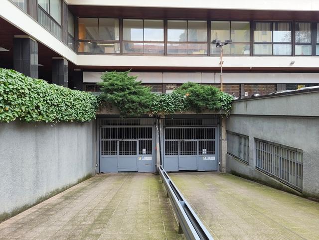 Magazzini in vendita