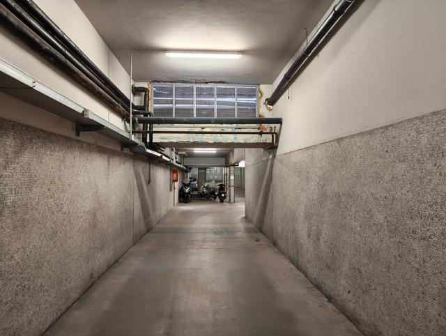 Magazzini in vendita