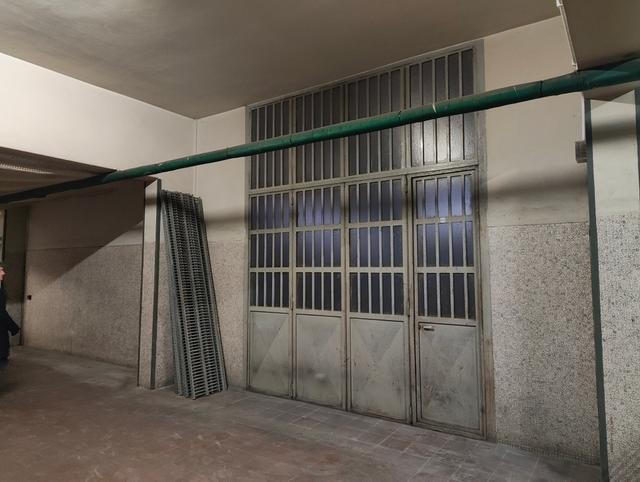 Magazzini in vendita