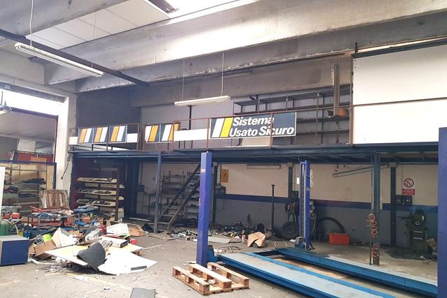 #2639900 Edificio artigianale con laboratorio e cortile in vendita - foto 3