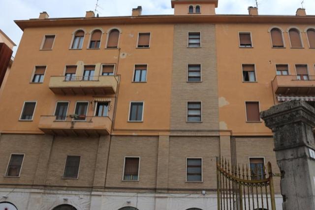Negozi in vendita