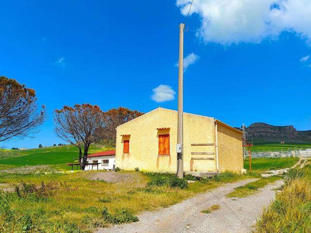 #19818 Capannone con terreni agricoli in vendita - foto 2