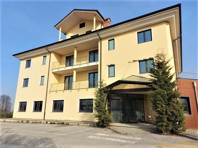 #14702 Complesso alberghiero con area di pertinenza in vendita - foto 1