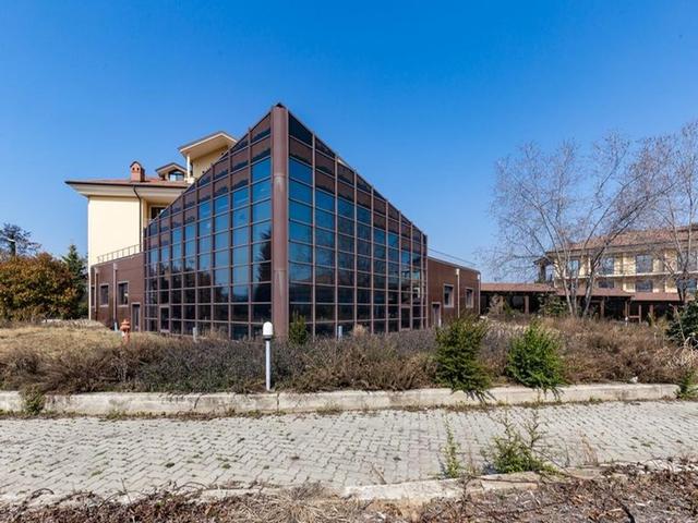 Alberghi in vendita