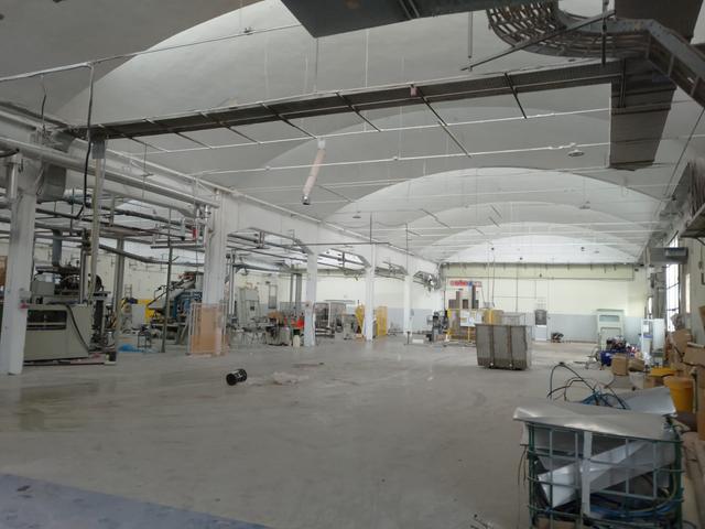 #2537304 Ampio complesso industriale con terreno edificabile in vendita - foto 2